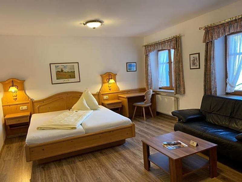 Hotel Lobmeyer image