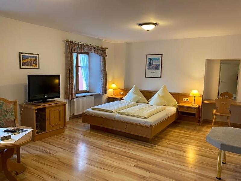 Hotel Lobmeyer image