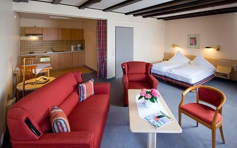 Hotel Zur Mv Hle image