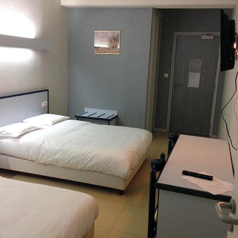 Hotel Du Jura image