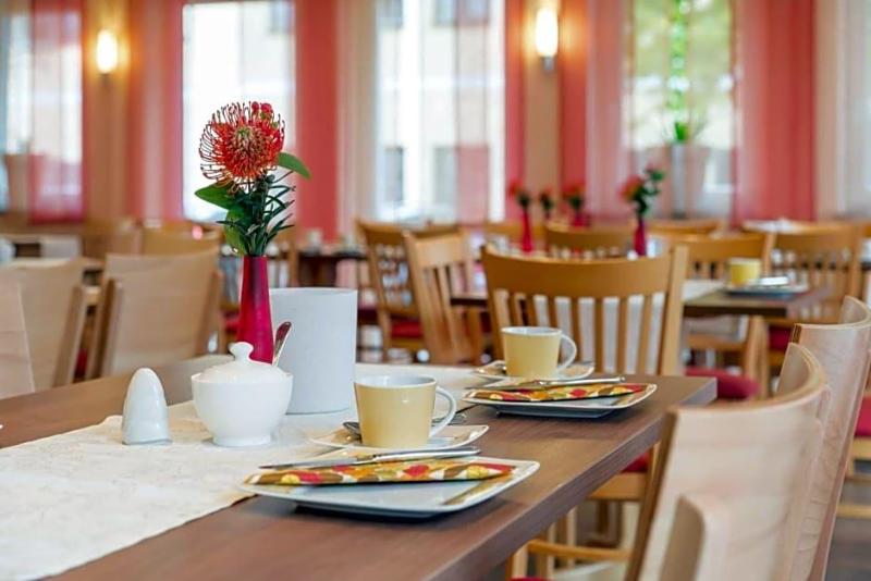 Hotel Peterhof image