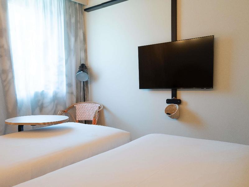Ibis Styles Montauban image