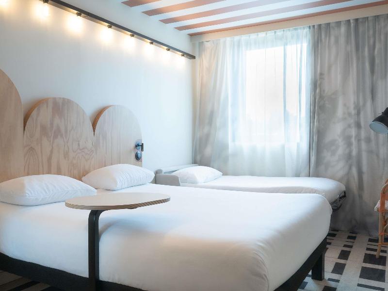 Ibis Styles Montauban image