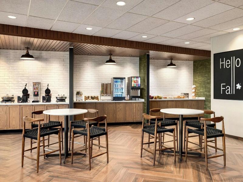 Fairfield By Marriott Inn Suites Bethlehem Pa image