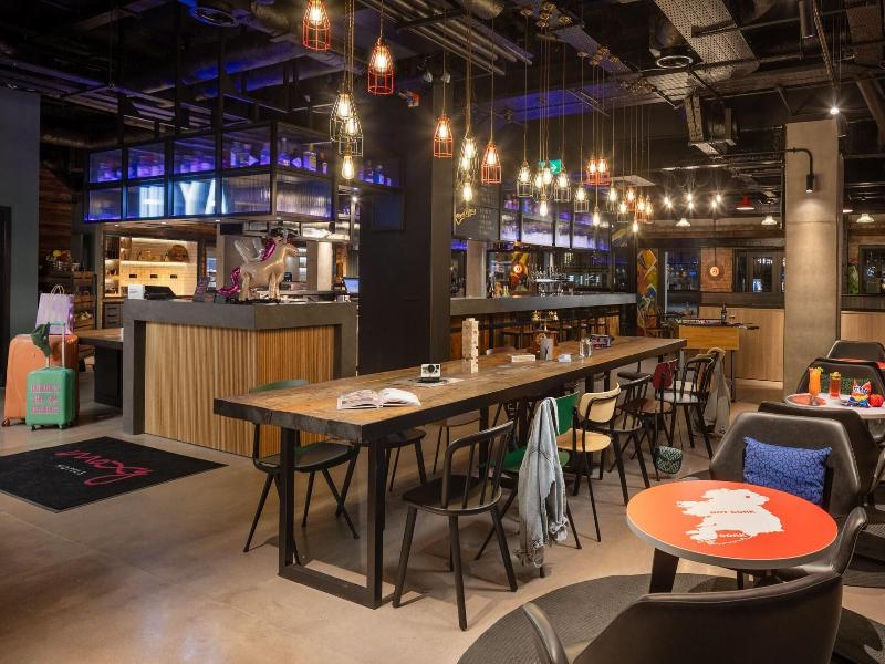 Moxy Cork image