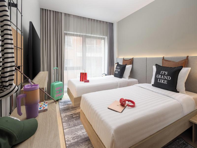 Moxy Cork image