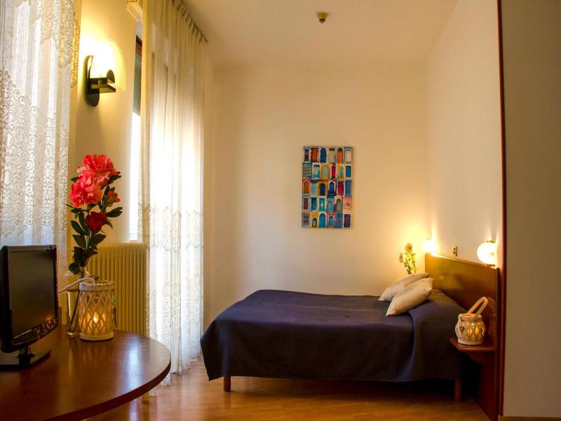 Domus Hotel image