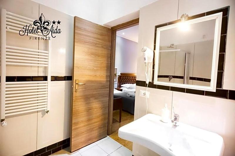 Hotel Aida image