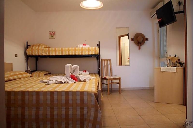 Hotel L'ancora image