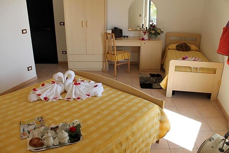 Hotel L'ancora image