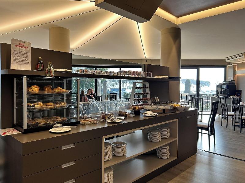 Alevic Hotel Sirmione image