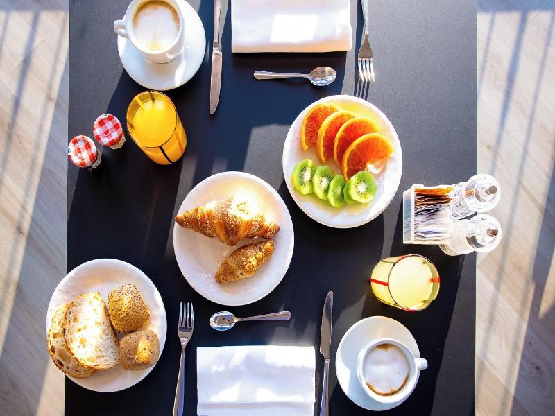 Alevic Hotel Sirmione image