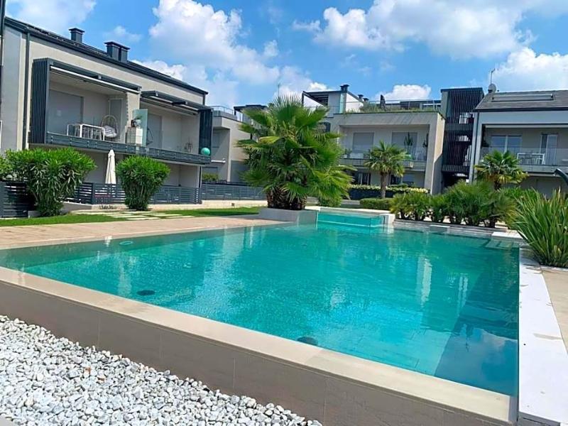 Ile Hotel image