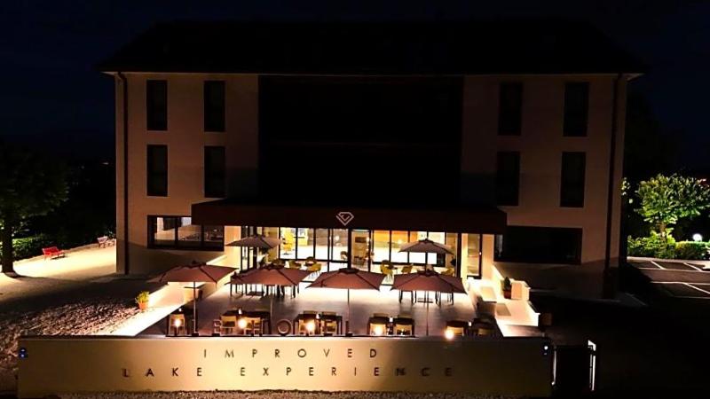 Ile Hotel image
