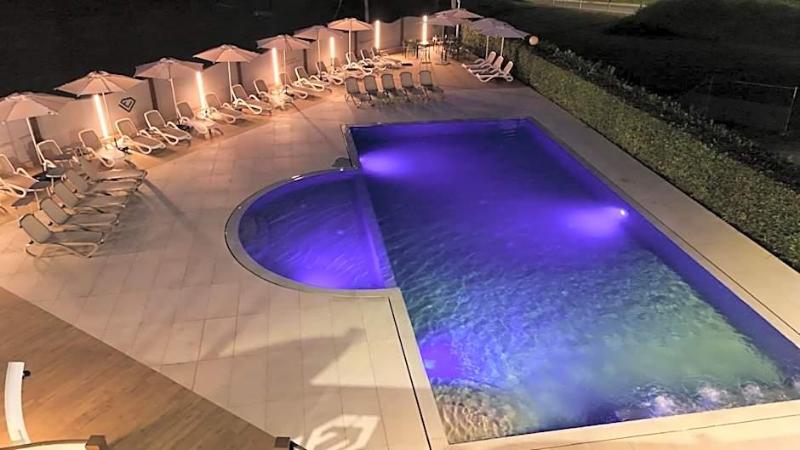 Ile Hotel image
