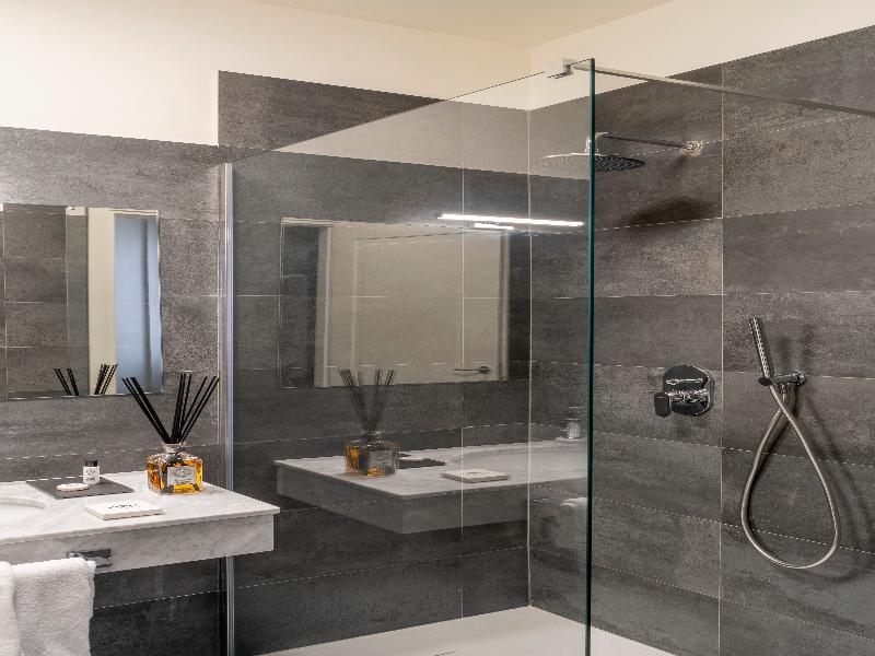Flom Boutique Hotel image