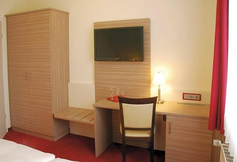 Hotel Mv Hleneck image
