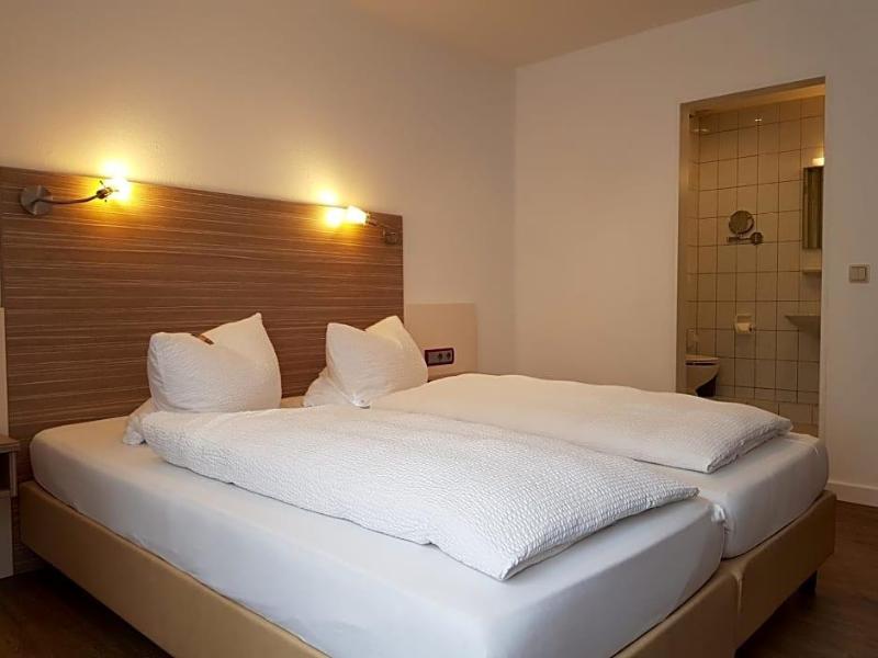 Hotel Mv Hleneck image