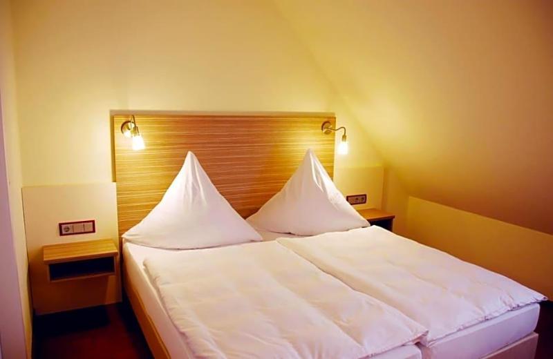 Hotel Mv Hleneck image
