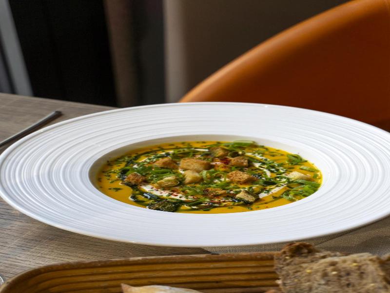 Hotel Restaurant L Eskemm St Brieuc Trv Gueux image