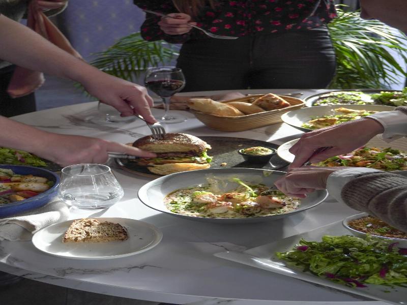 Hotel Restaurant L Eskemm St Brieuc Trv Gueux image