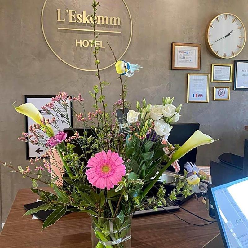 Hotel Restaurant L Eskemm St Brieuc Trv Gueux image