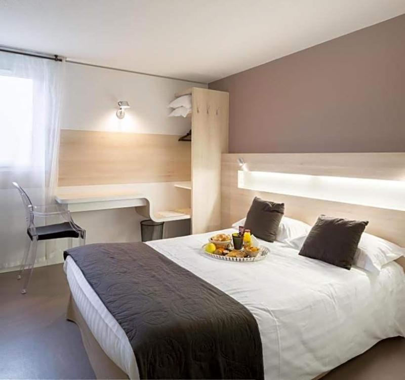 Hotel Restaurant L Eskemm St Brieuc Trv Gueux image