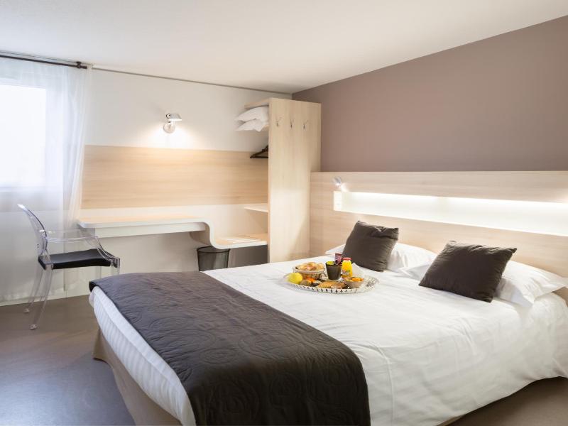 Hotel Restaurant L Eskemm St Brieuc Trv Gueux image