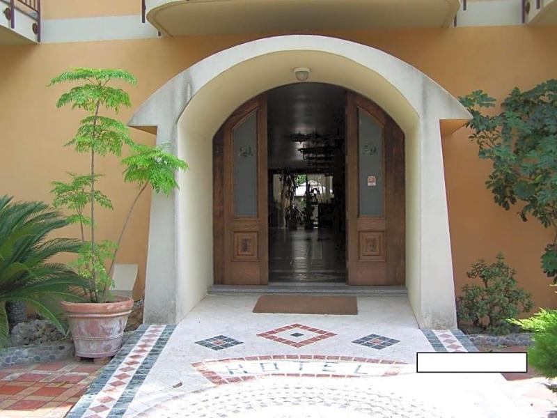 Hotel Nautilus image