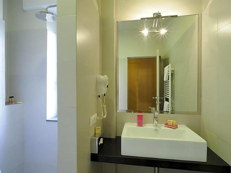 Hotel Concordia image