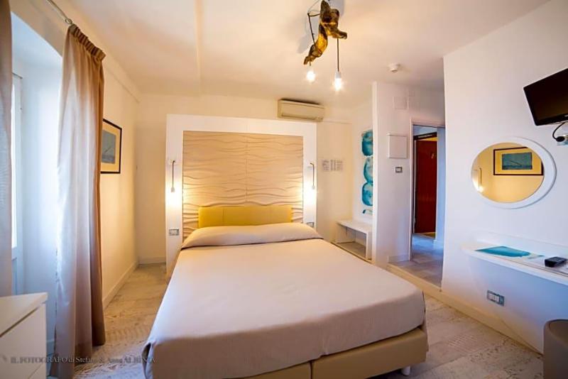 Hotel Saraceno image