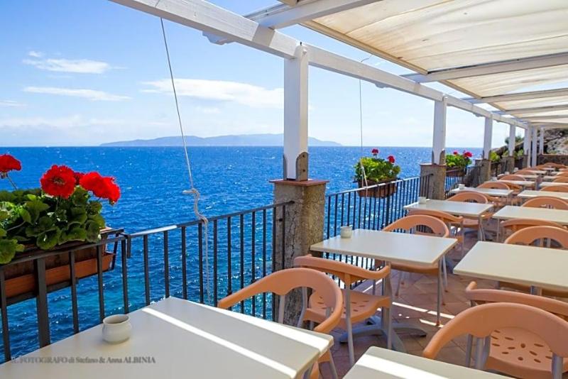 Hotel Saraceno image