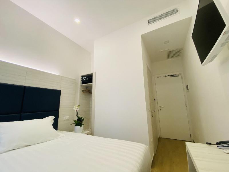 Hotel Fioralba image