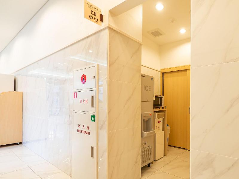 Toyoko Inn Yokohama Eki Nishi Guchi image
