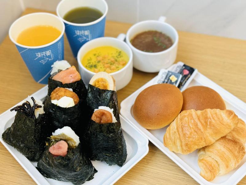 Toyoko Inn Yokohama Eki Nishi Guchi image