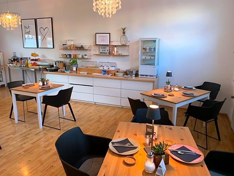 Hotel Prinz Carl image