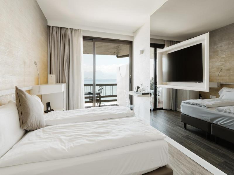 Hotel Aquila D Oro Desenzano image
