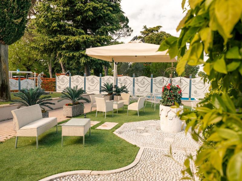 Hotel Aquila D Oro Desenzano image