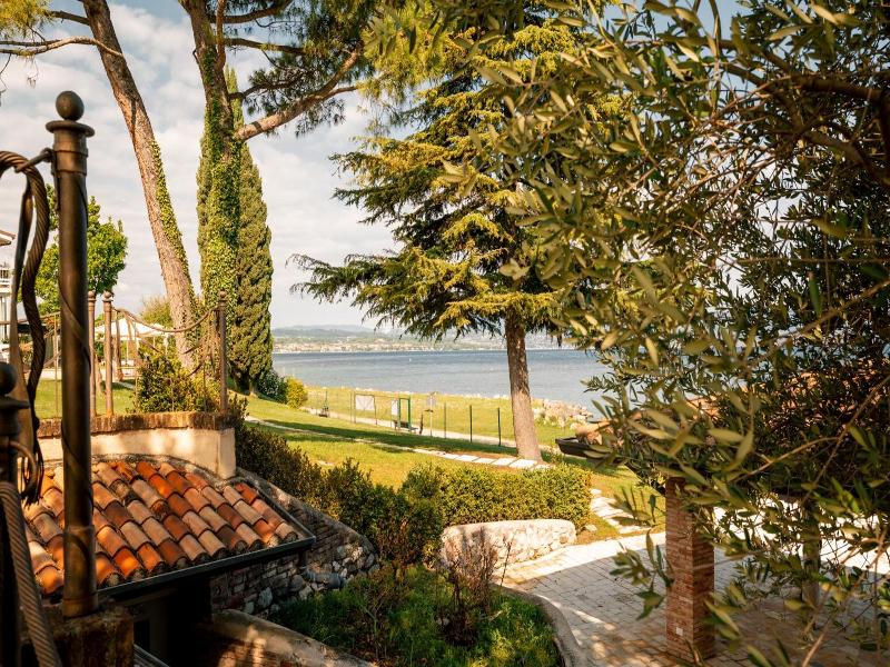 Hotel Aquila D Oro Desenzano image