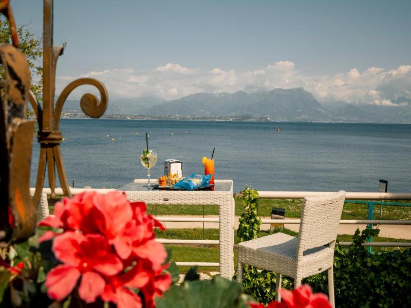 Hotel Aquila D Oro Desenzano image