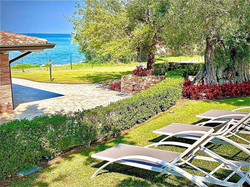Hotel Aquila D Oro Desenzano image