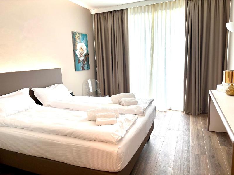 Hotel Aquila D Oro Desenzano image