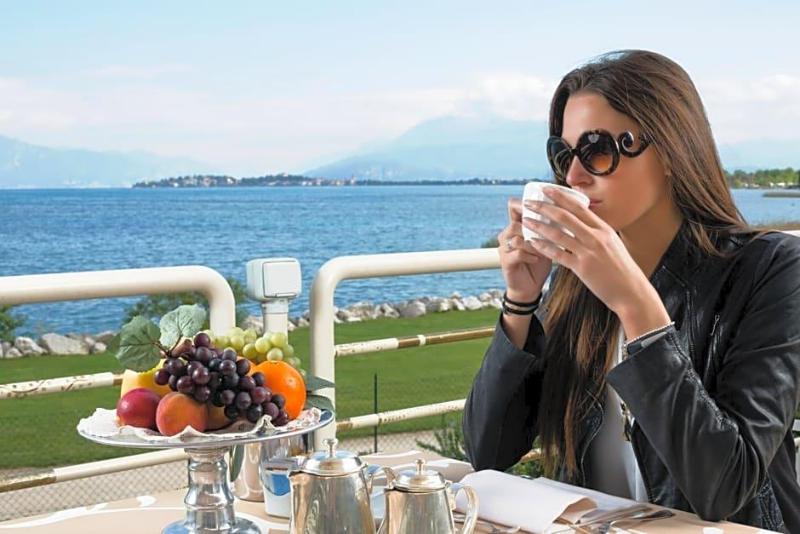 Hotel Aquila D Oro Desenzano image