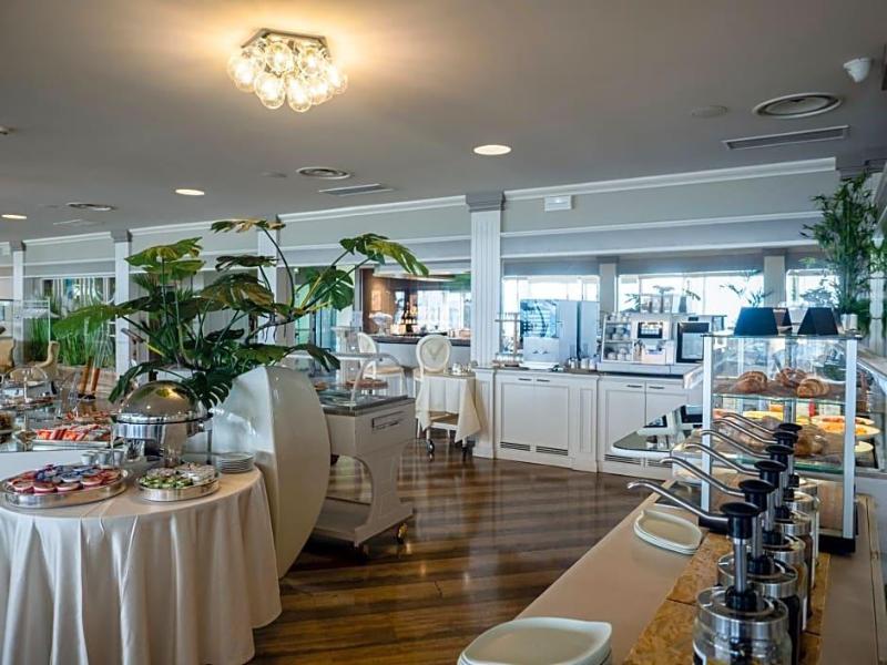 Hotel Aquila D Oro Desenzano image
