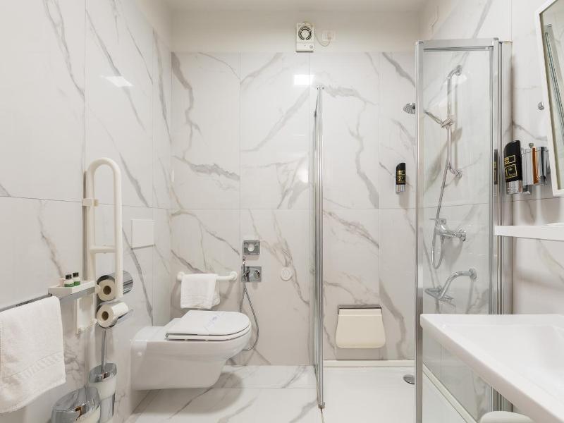 Hotel Aquila D Oro Desenzano image