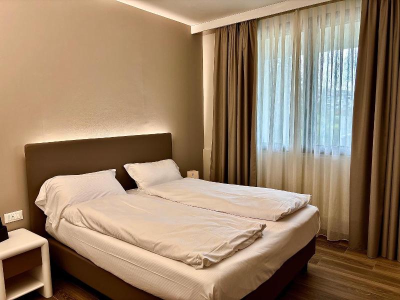 Hotel Aquila D Oro Desenzano image