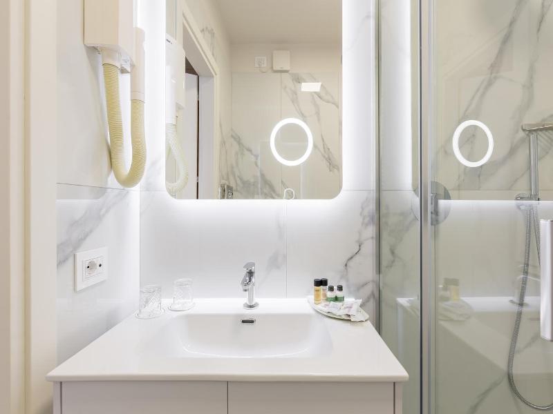 Hotel Aquila D Oro Desenzano image