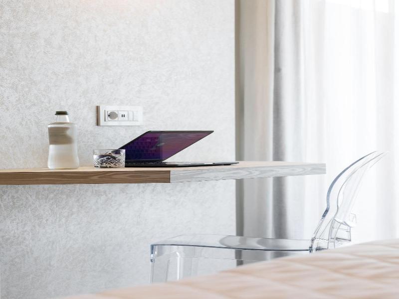 Hotel Aquila D Oro Desenzano image