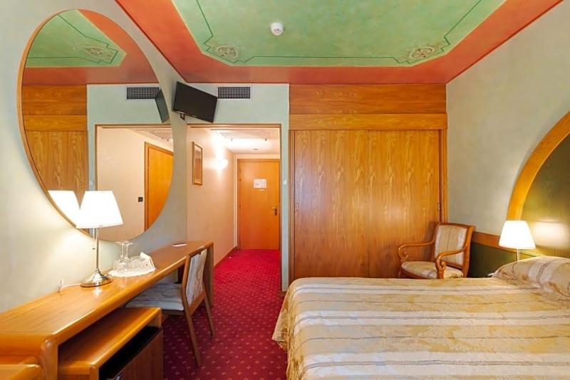 Hotel Aquila D Oro Desenzano image