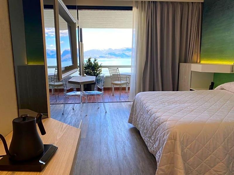 Hotel Aquila D Oro Desenzano image